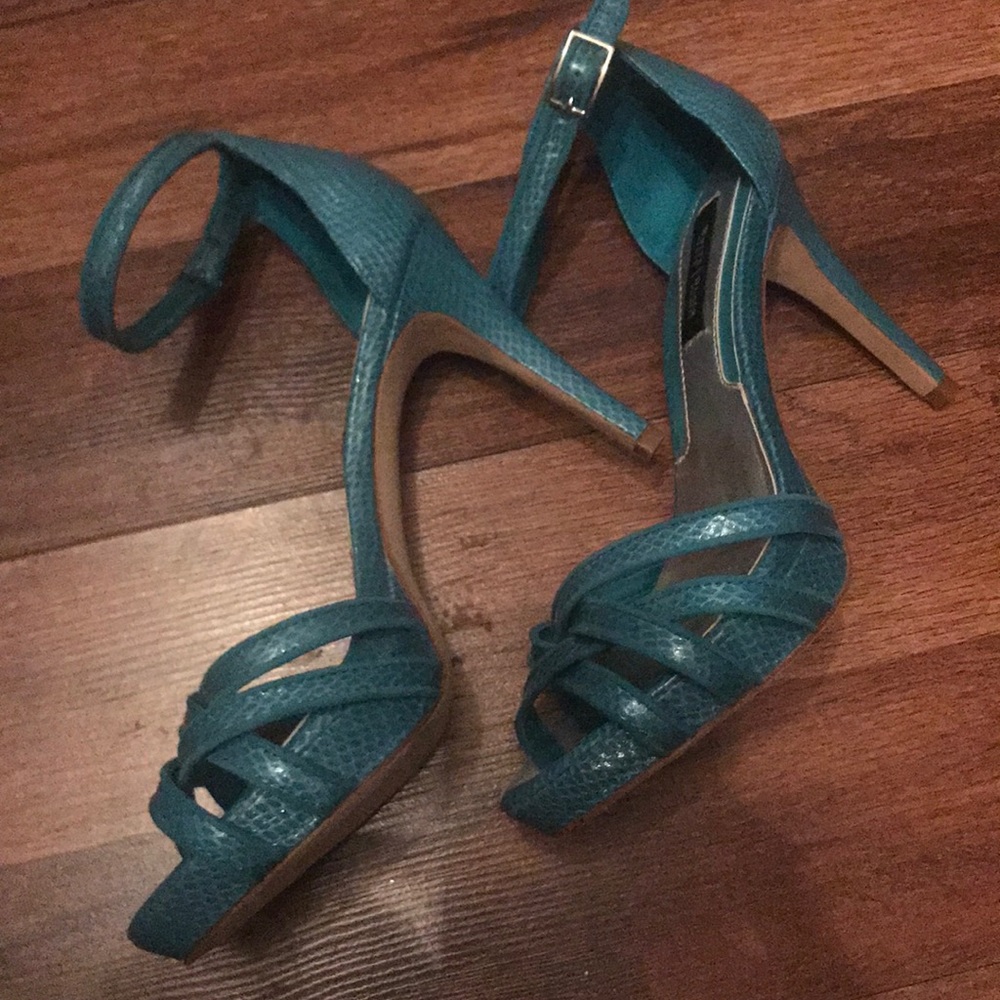 Shoes - Picture 2 of 3